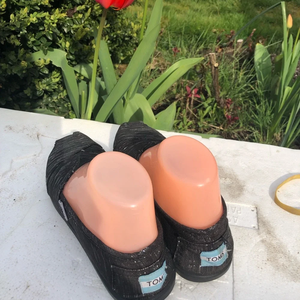 TOMS brand Girl’s black sparkle slip-on shoes Size Y4.5